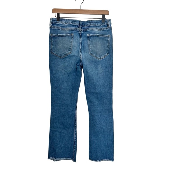 Free People Fringe Crop Jeans Medium Wash Size 31 Cropped Raw Hem Straight Leg - Picture 3 of 8